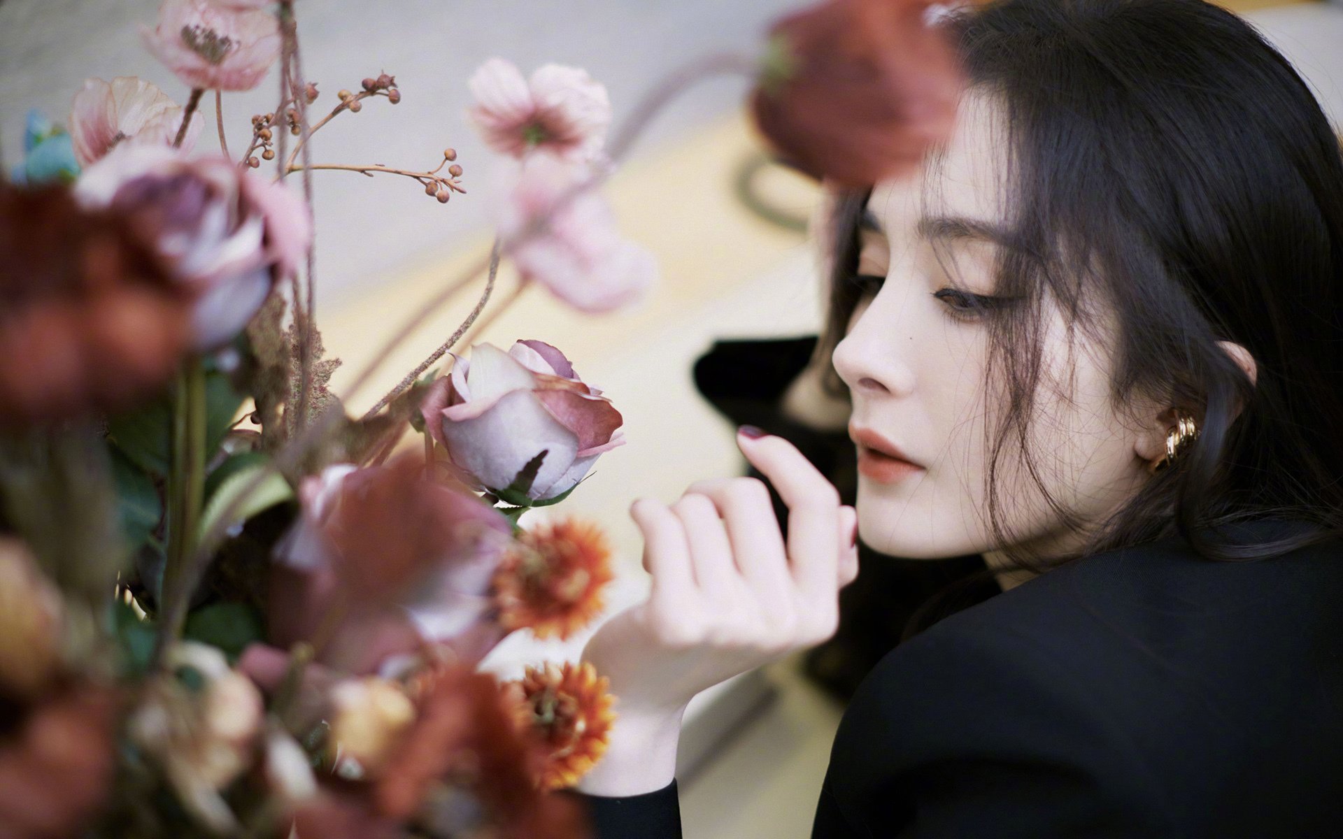 烟台篮球队在国际友谊赛中表现亮眼,展现新一代锋芒,篮球烟台赛区